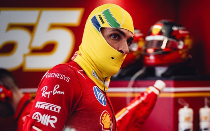 F1, Imola, Sainz, balaclava omaggio Senna