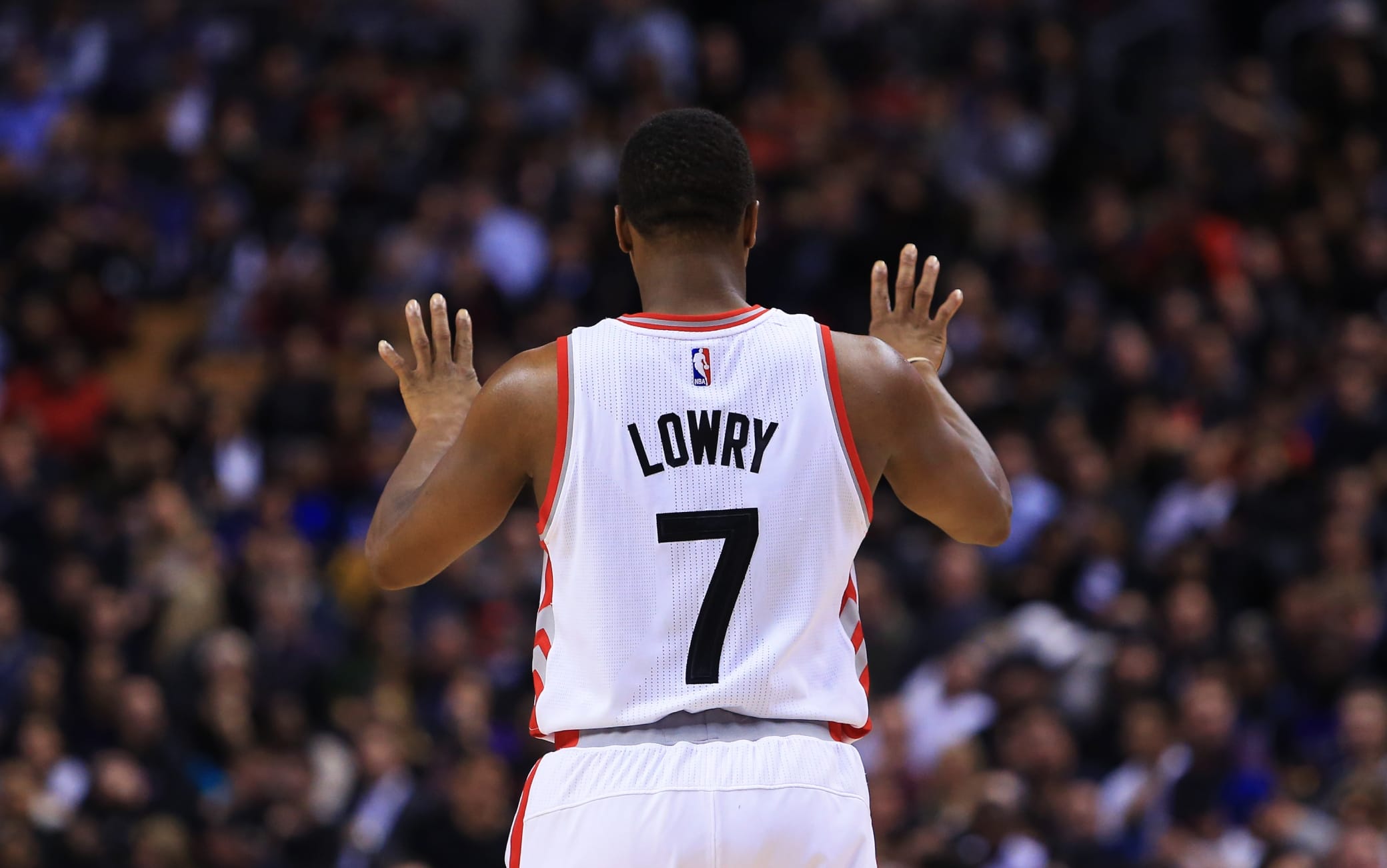 NBA, anche Kyle Lowry tra le leggende: tutti i numeri ritirati squadra per squadra