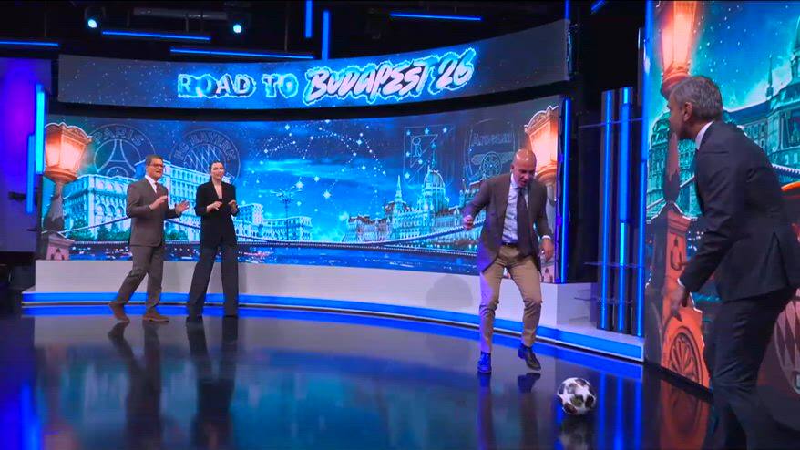 La Champions si "gioca" anche nello stdio Sky: il siparietto