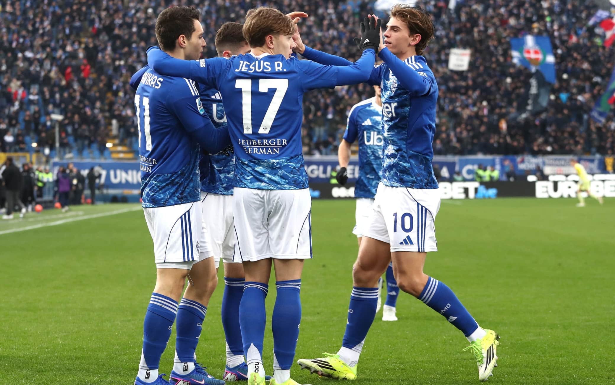 Como-Torino 6-0: gol e spettacolo per Fabregas, doppietta per Douvikas