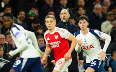 Arsenal travolgente, Tudor va subito ko nel derby