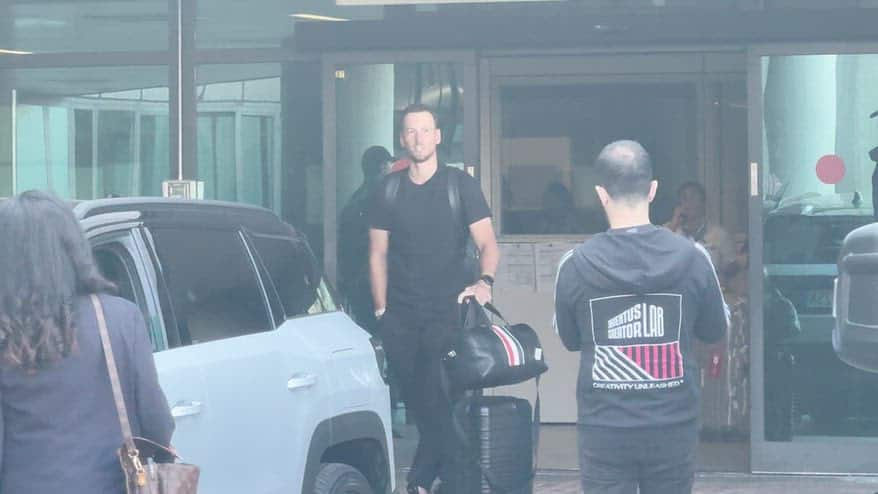 Juventus, il video dell'arrivo di Neto a Caselle