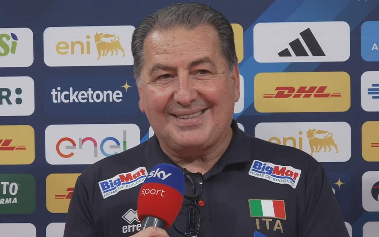 https://sport.sky.it/assets/images/c633e724a7a871a1e16f3b162bb448f84e838a8c/skysport/it/volley/video/2026/05/31/de-giorgi-italia-turchia-volley-maschile-intervista-video-1102271/de_giorgi_1.jpg?im=Resize,width=1218