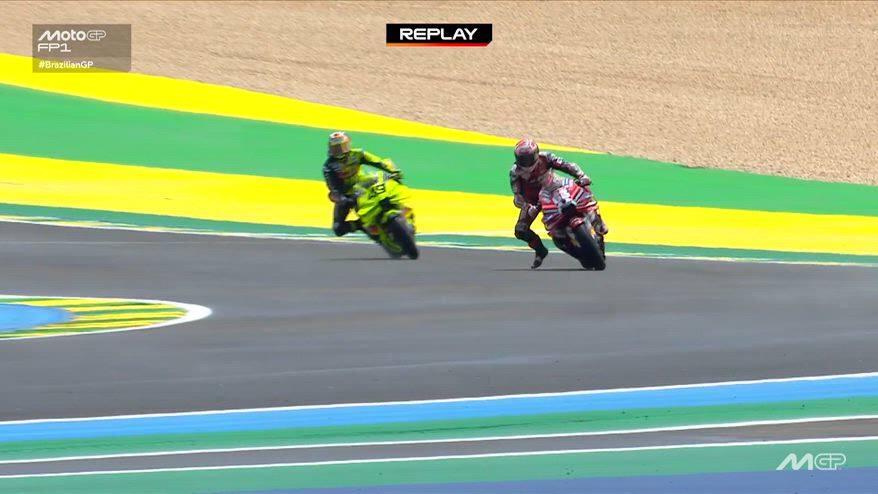 GP Brasile, brivido per Bagnaia nei primi istanti della FP1