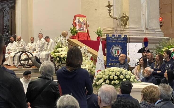 Funerali Alex Zanardi, l'ultimo saluto nella Basilica di Santa Giustina a Padova