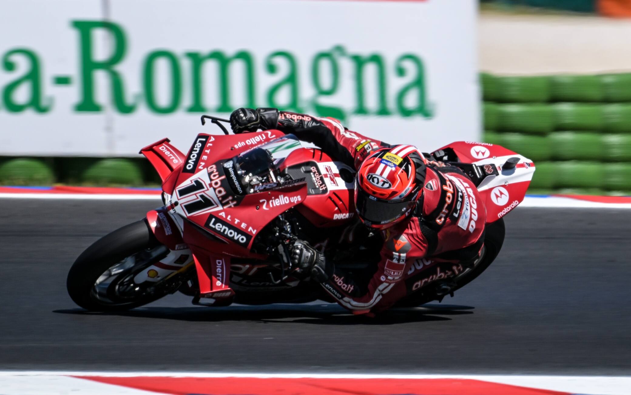 Superbike a Misano: Bulega il più veloce nelle prove libere, poi Lecuona e Montella