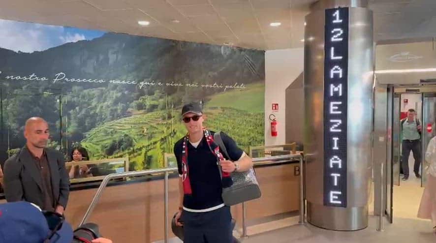 Dovbyk è arrivato a Bologna: il VIDEO