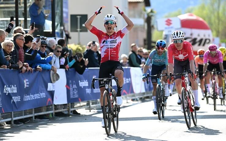Settimana Coppi e Bartali, Tommaso Dati vince terza tappa