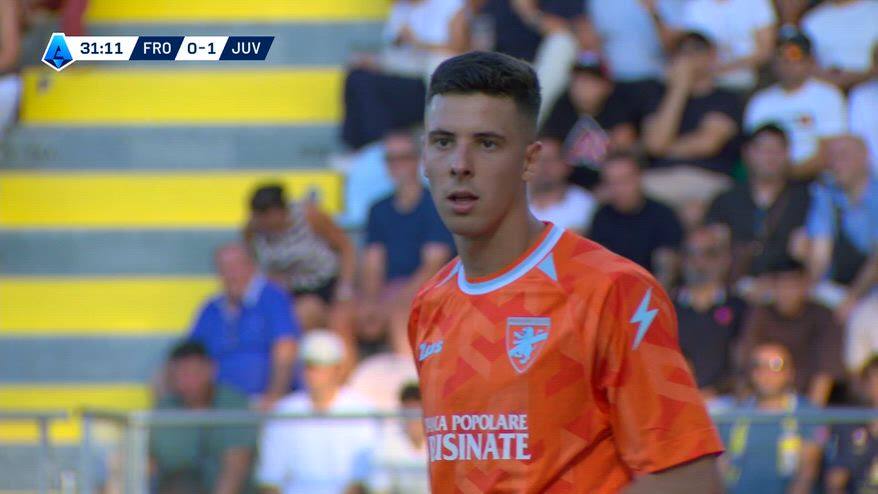 Frosinone-Juve, primo corner concesso per rinvio ritardato
