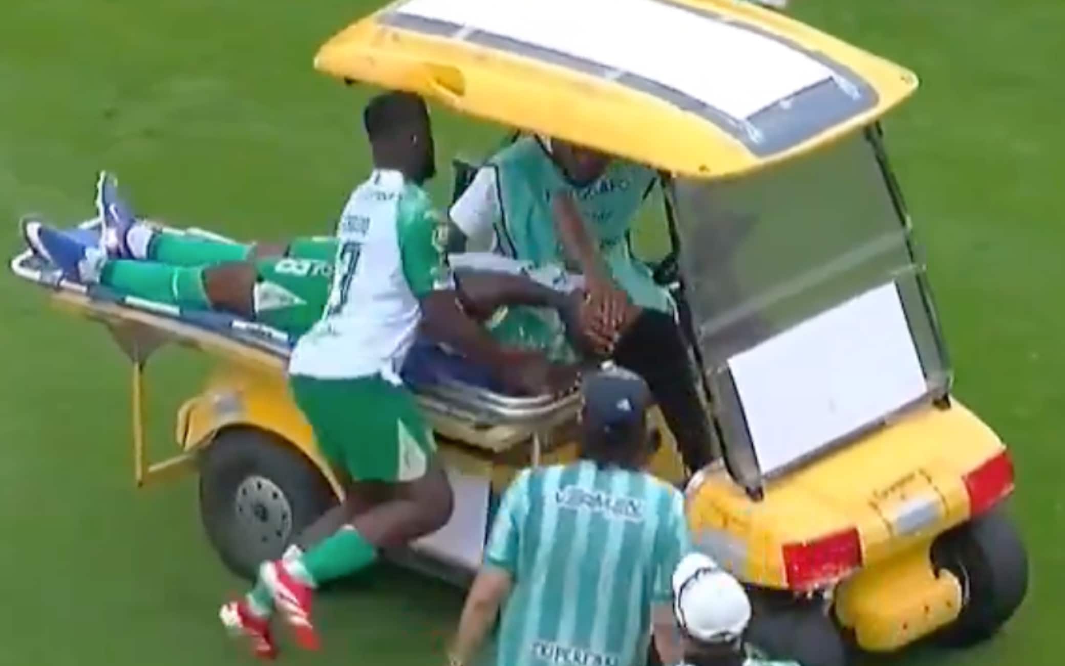Ecuador, incidente in campo: la golf car medica investe un giocatore