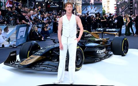 Merrick Hamilton F1 il film: Hamilton, Tom Cruise e i vip alla première | Sky Sport