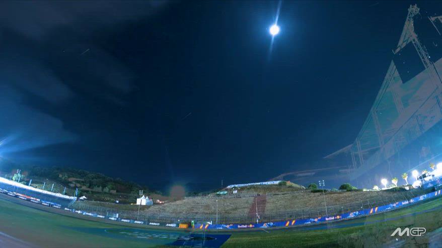 GP Spagna, il time-lapse notturno della pista di Jerez
