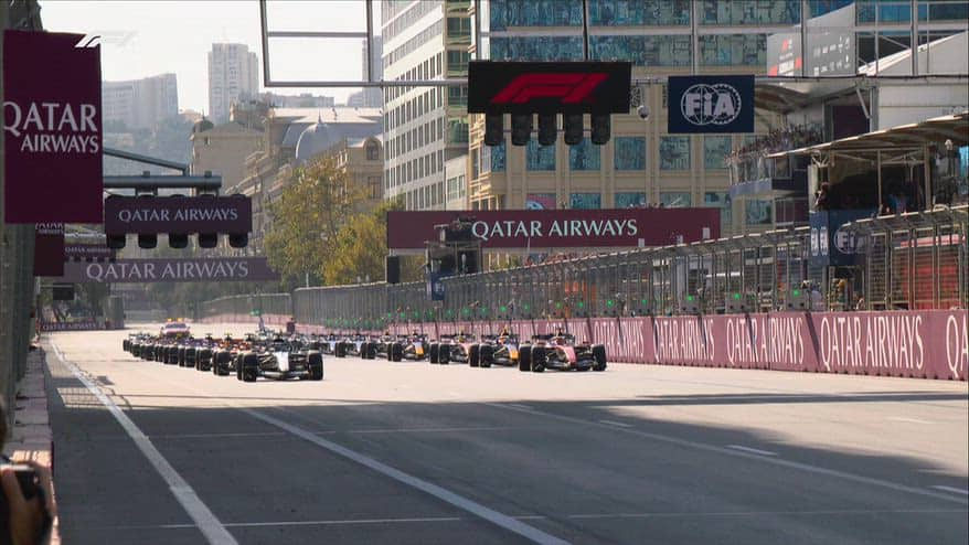 F1, GP Azerbaijan: la partenza e il primo giro a Baku