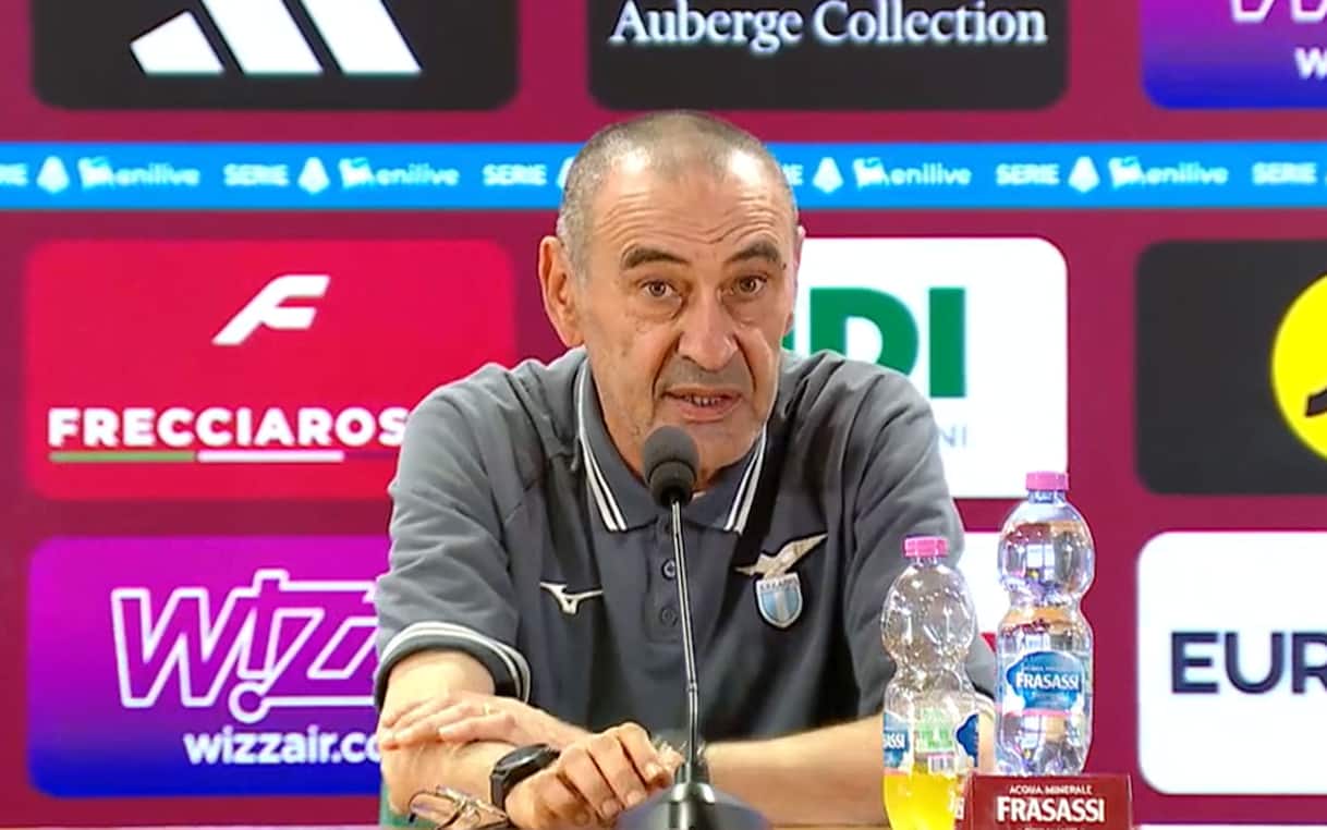 https://sport.sky.it/assets/images/cc1c239db780b54d81ecebaeee55278aac45c31a/skysport/it/calcio/serie-a/video/2026/05/17/sarri-roma-lazio-intervista-video-1098630/sarri_conferenza.jpg?im=Resize,width=1218