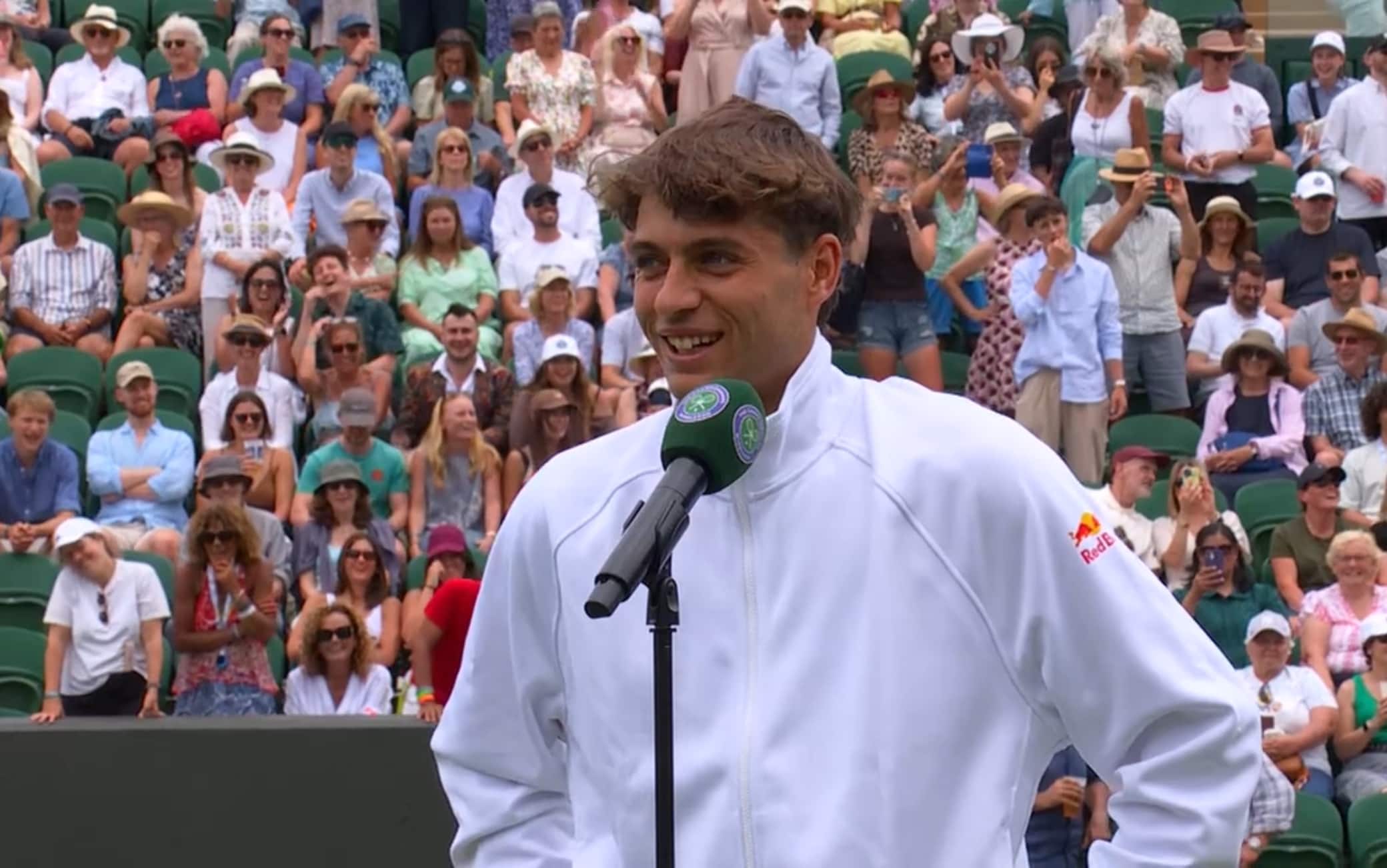 Wimbledon, Cobolli scherza: "Odio la mia vita, devo sempre correre e lottare"