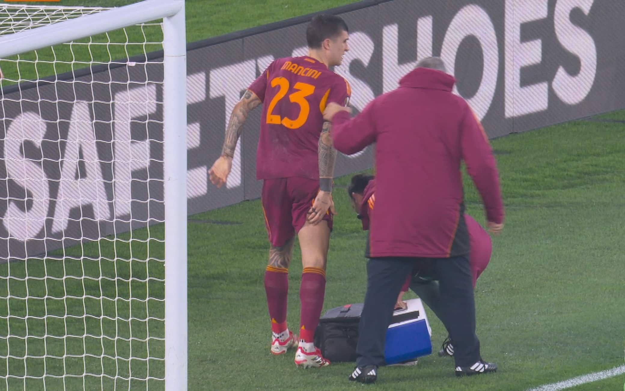 Roma, per Gianluca Mancini contusione al flessore: da valutare per il Milan. Le news