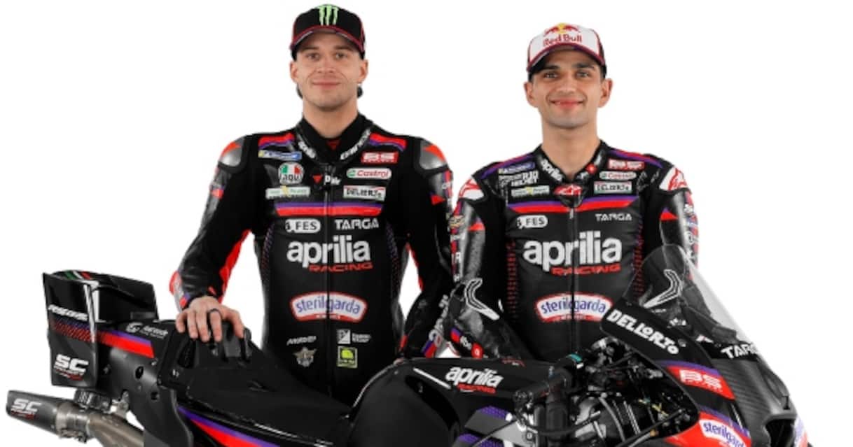 https://sport.sky.it/assets/images/ce72d87322952fa4ea466c0a017a1e58bbba7af9/skysport/it/motori/motogp/2026/01/15/aprilia-motogp-2026-livrea-moto/bezzecchi_martin_moto_cover_og.jpg?im=Resize,width=1218