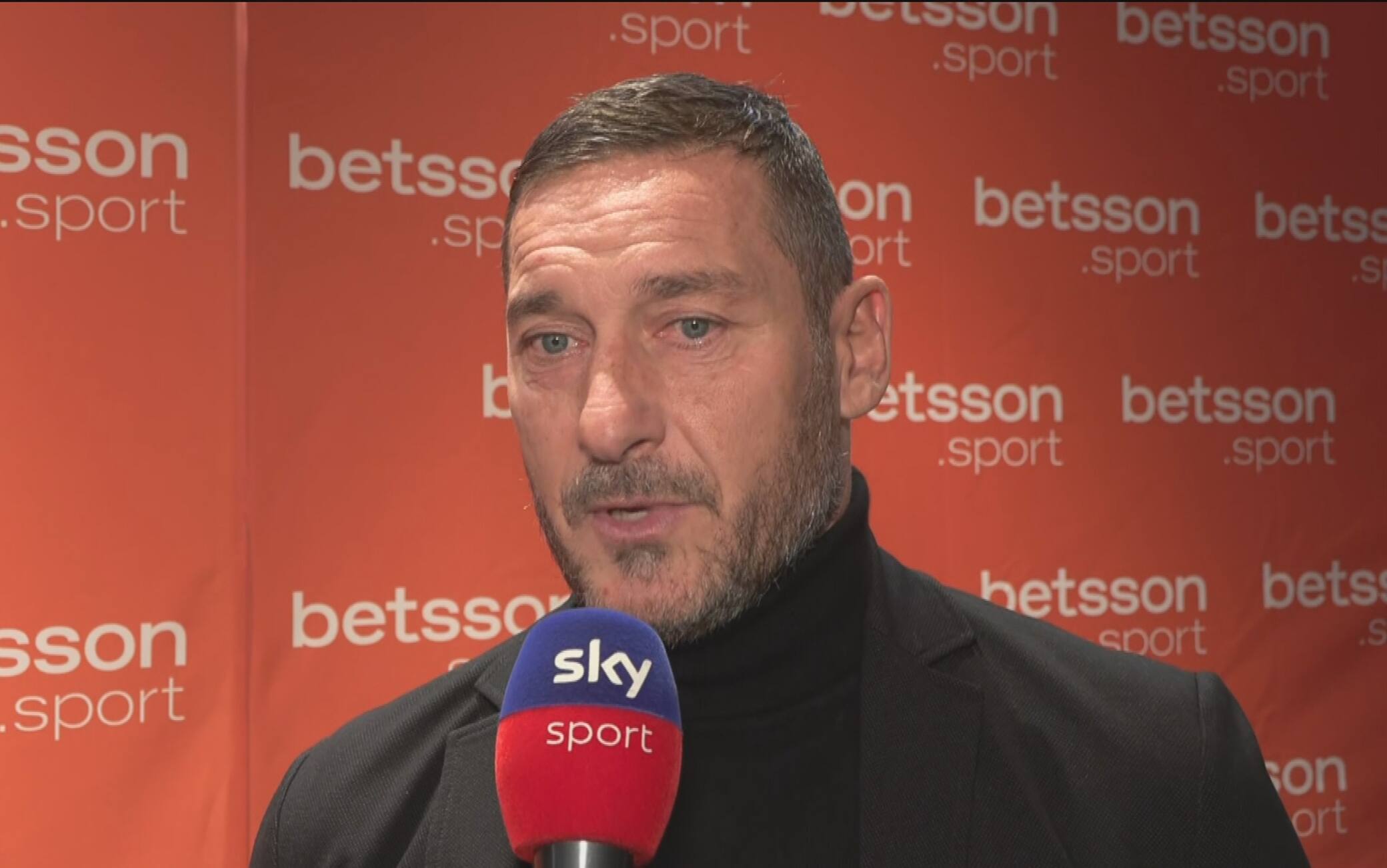 Totti: "Ritorno alla Roma? Stiamo parlando e discutendo di alcuni dettagli". VIDEO