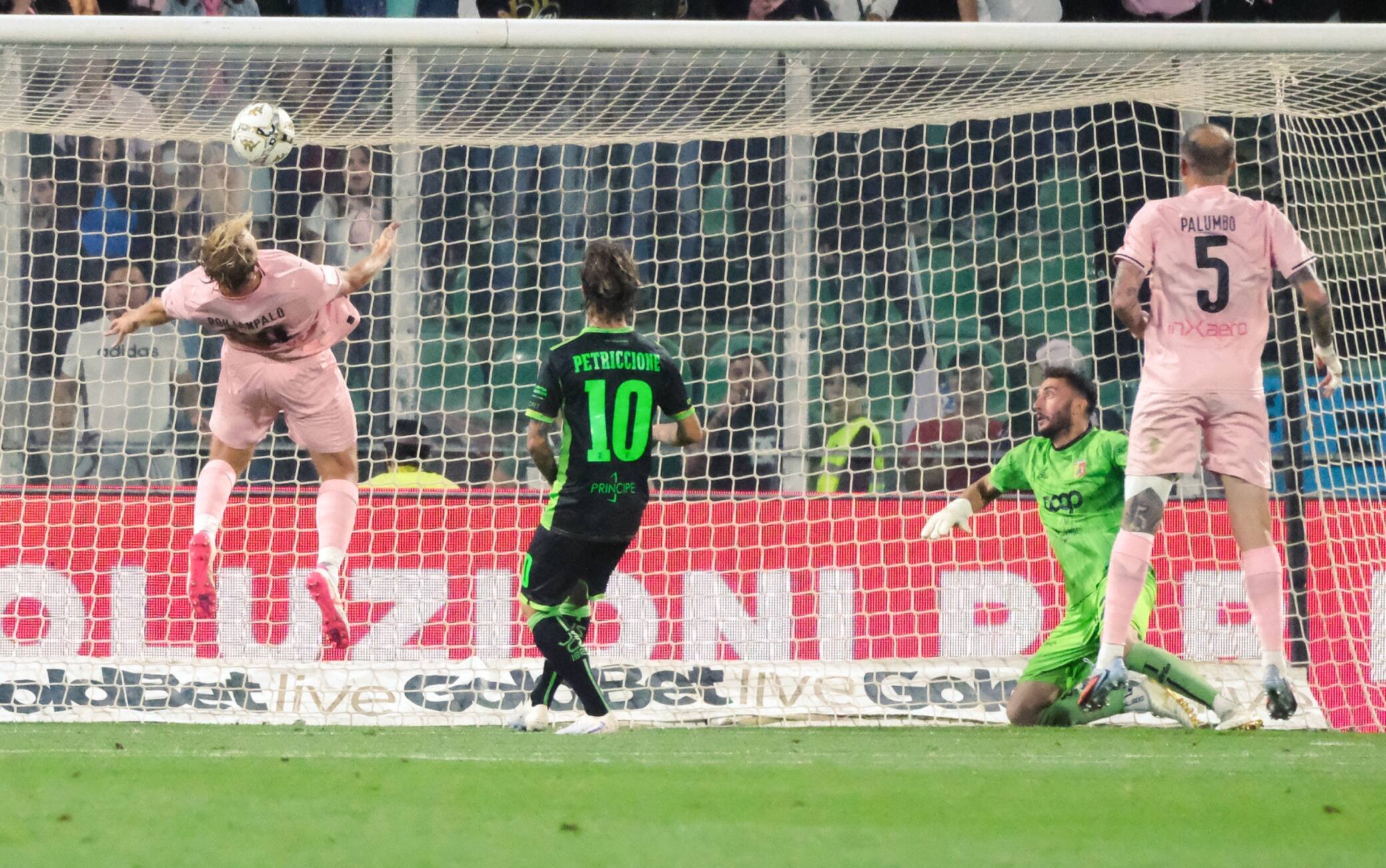 Palermo-Catanzaro 2-0: video, gol e highlights