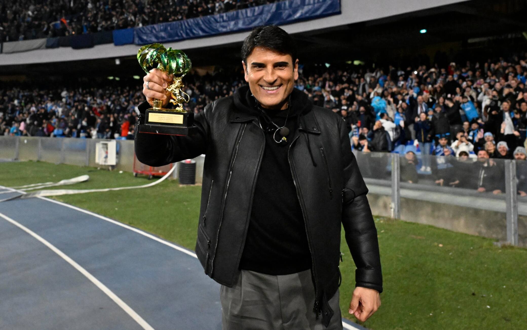 Sal Da Vinci, da Sanremo a Napoli-Torino: esibizione allo stadio Maradona. FOTO