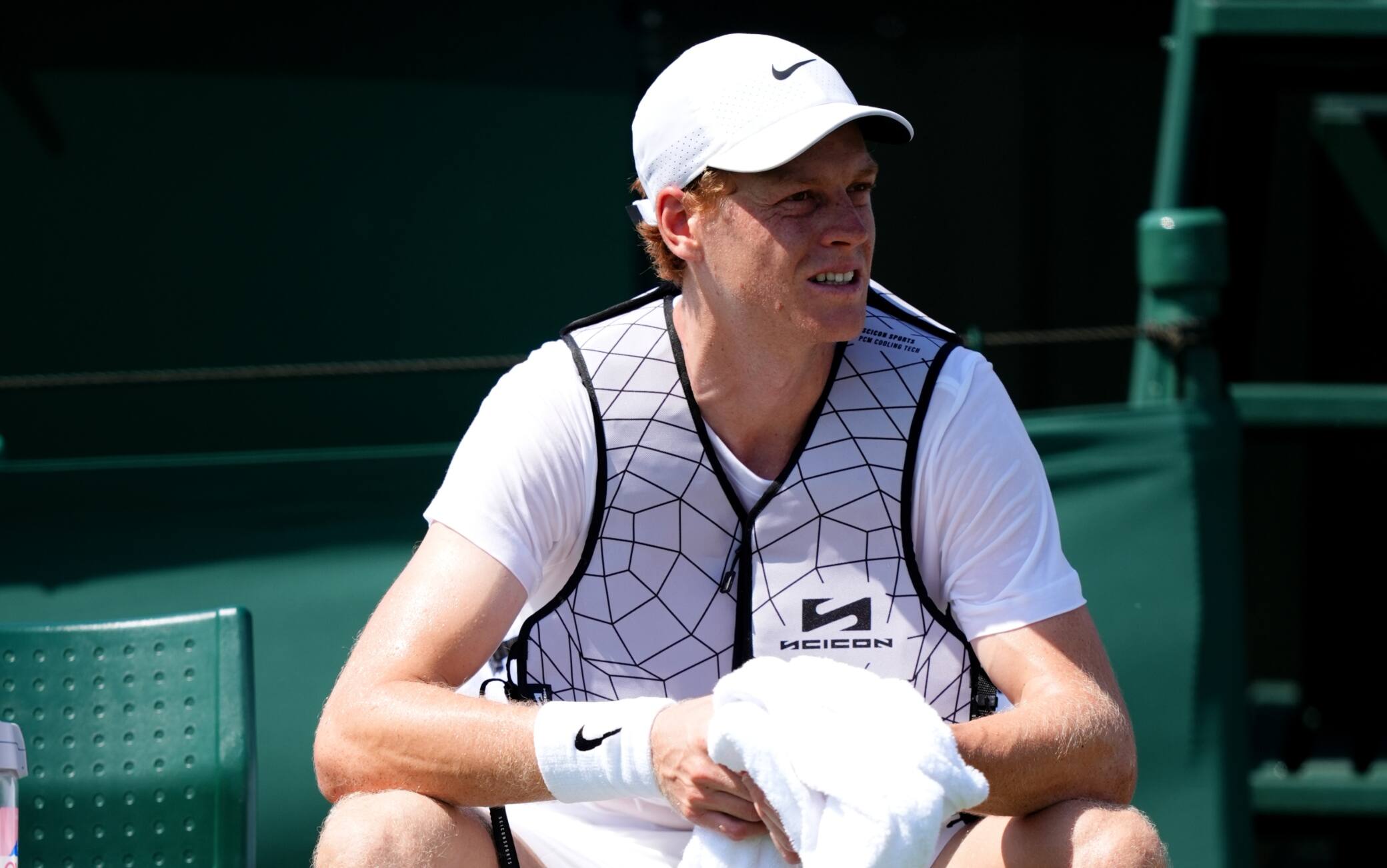 Sinner verso Wimbledon, gilet refrigerante usato a Londra contro il caldo