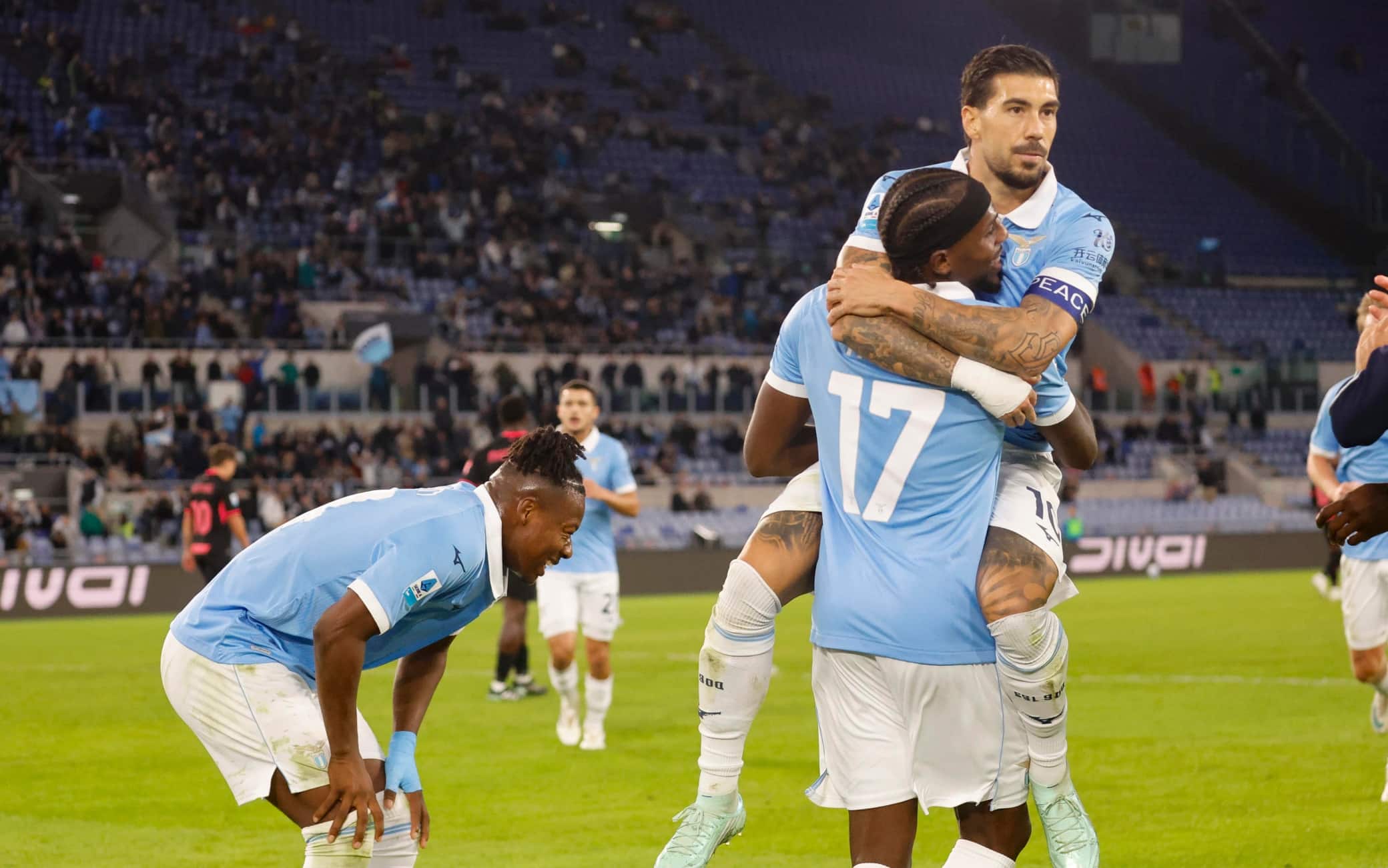 La Lazio batte il Parma 2-1 e conquista il primato