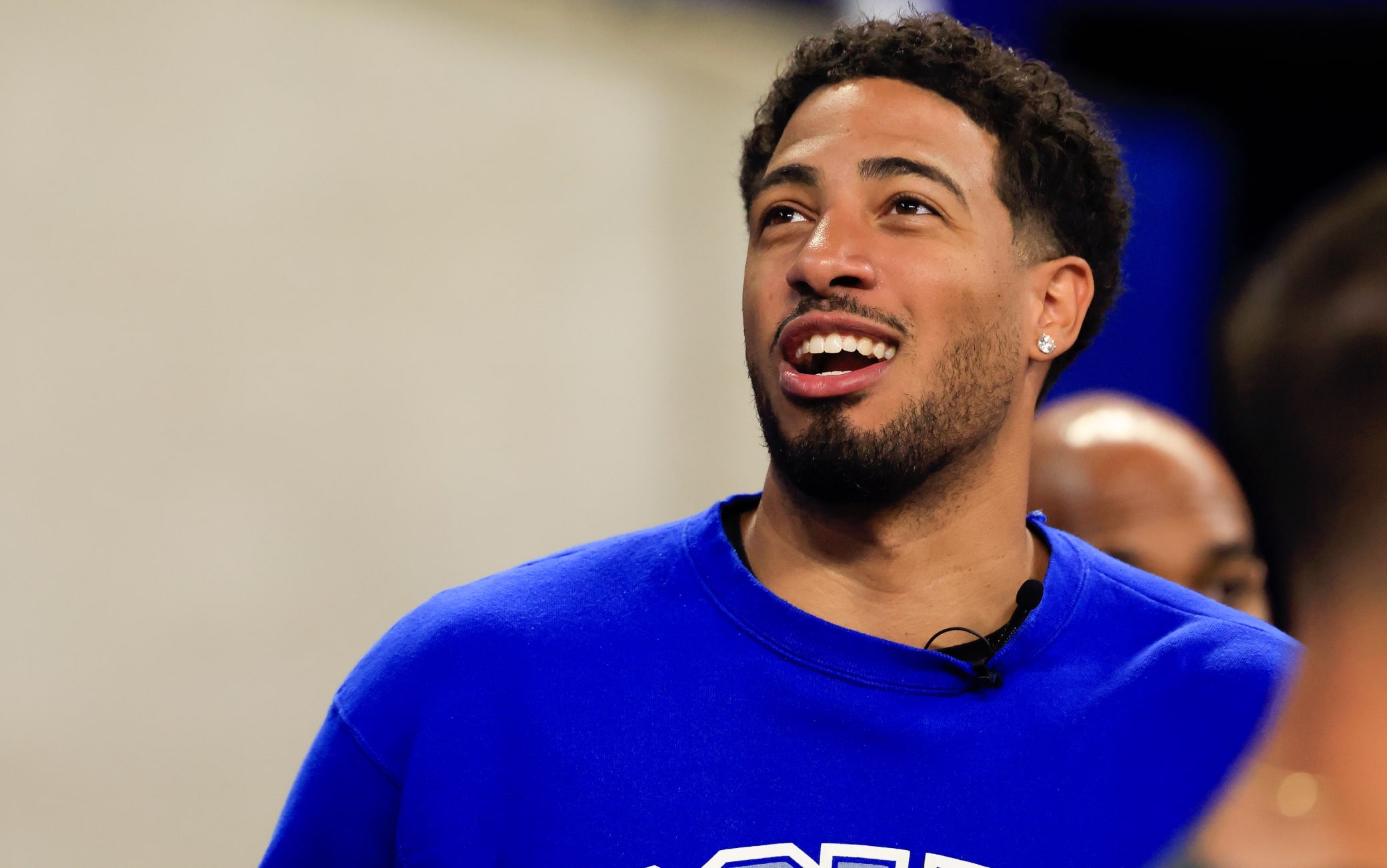 NBA, Haliburton torna in campo nella 'sua' Iowa e regala i biglietti agli studenti 