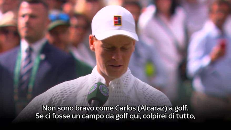 Sinner se la ride: "Golf? Non sono bravo come Carlos..."