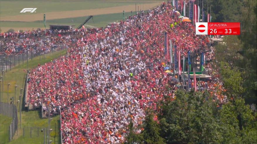 F1, GP Austria: che spettacolo la coreografia del pubblico