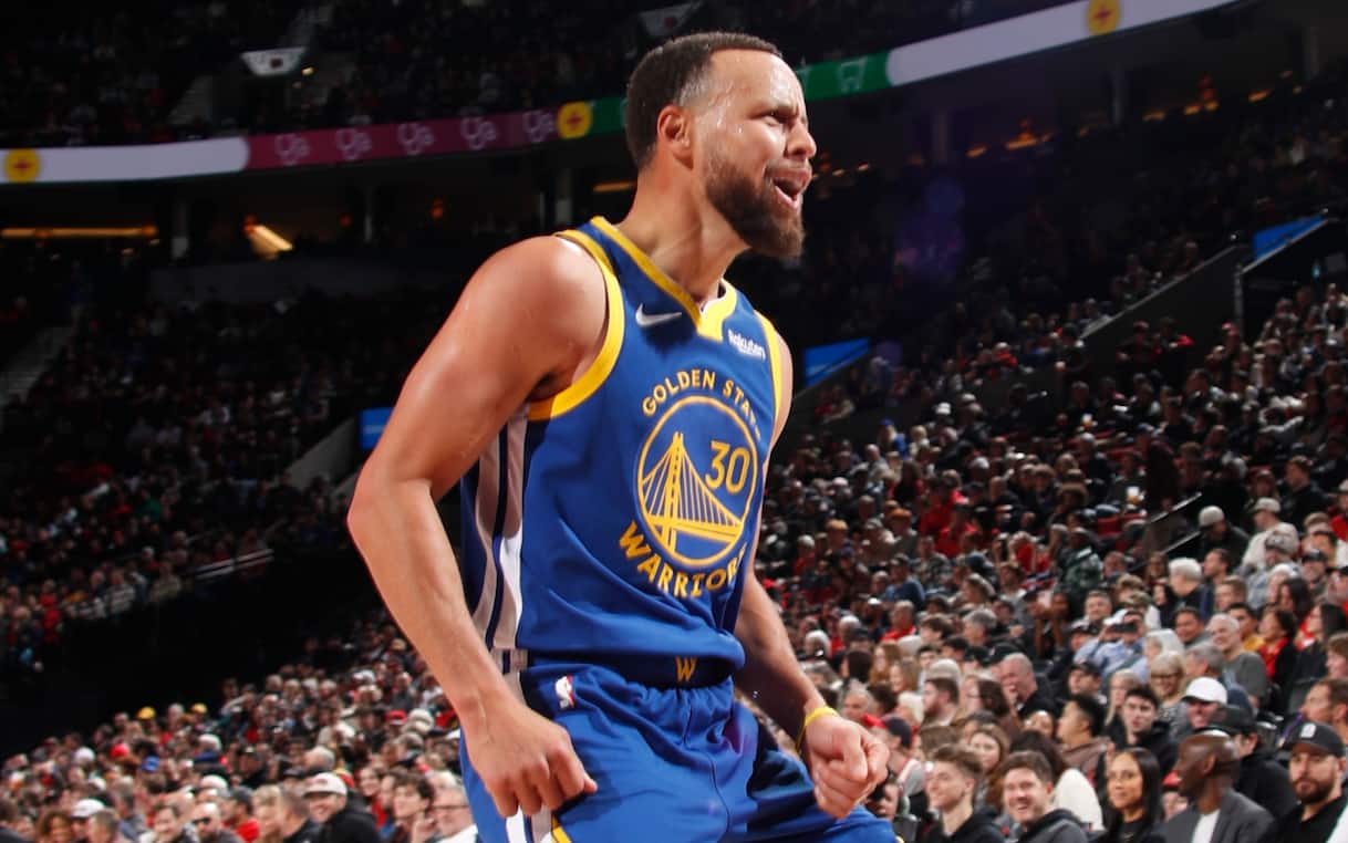 https://sport.sky.it/assets/images/d515a31db4839ce8ce39353874254fe881c0aed4/skysport/it/nba/video/2025/12/15/steph-curry-nba-golden-state-warriors-video-1059797/steph_curry_golden_state_getty_1.jpg?im=Resize,width=1218