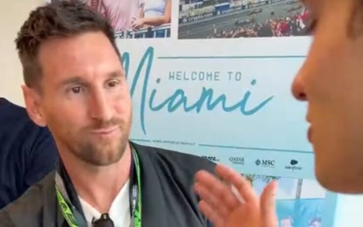 Kimi, l'abbraccio con Messi dopo il trionfo a Miami. VIDEO