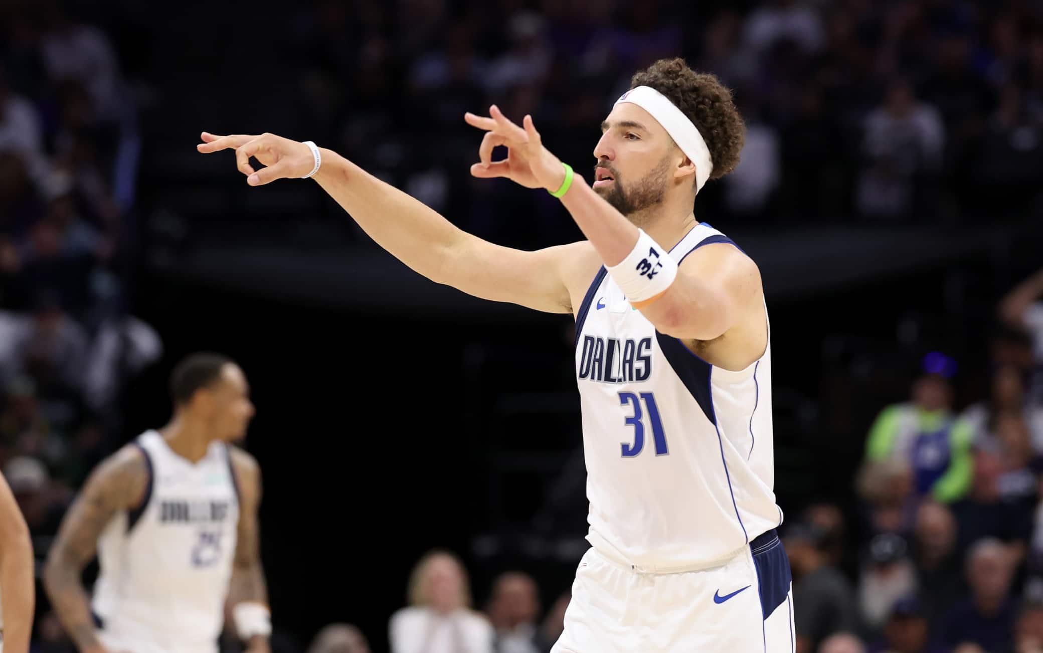 Klay Thompson risponde a un fan: "Mi piacerebbe finire ai Warriors". VIDEO