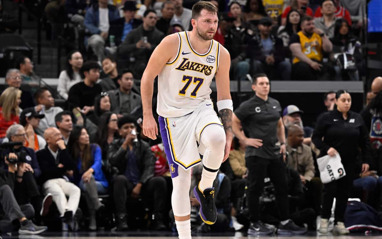 https://sport.sky.it/assets/images/d715970513978fd42ecbd489b6a6bd060f8d05c8/skysport/it/nba/2025/12/21/luka-doncic-nba-lakers-infortunio/Luka_Doncic_Getty_Los_Angeles_Lakers.jpg?im=Resize,width=1218