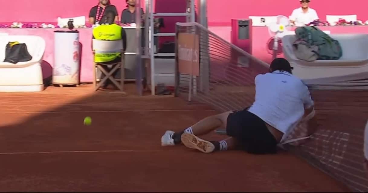 https://sport.sky.it/assets/images/d787d938066857c5e434f5503488694d124d589e/skysport/it/tennis/video/2026/07/23/darderi-caduta-atp-estoril-martinez-video-1113849/og_darderi_screen.jpg?im=Resize,width=1218