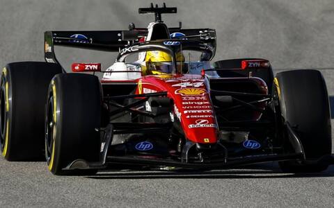 F1, la quinta giornata dei test shakedown a Barcellona: le foto da ...
