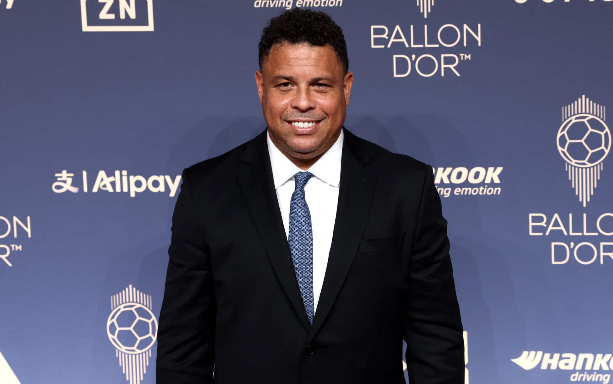 Pallone d'Oro 2026: sfilata di stelle e leggende sul red carpet di Londra