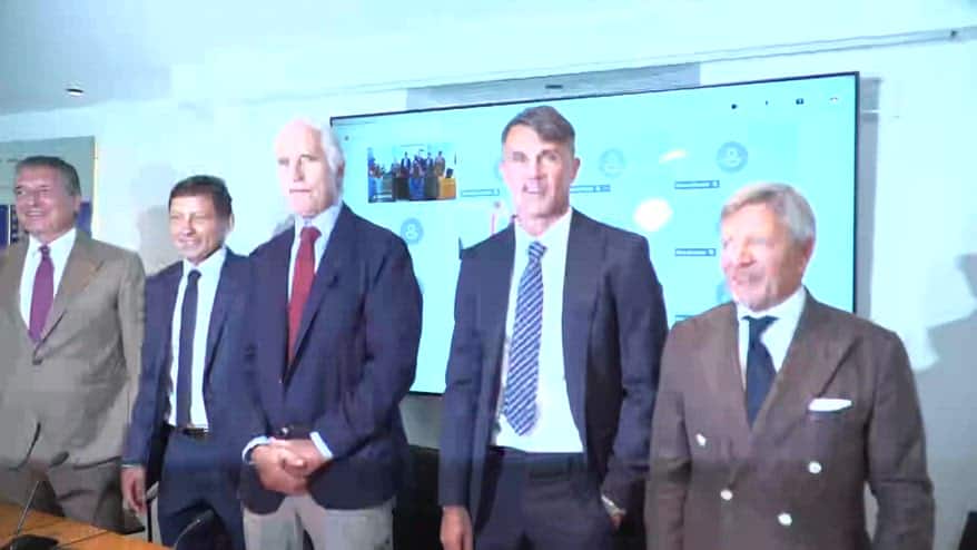 Malagò, Maldini e Leonardo in assemblea di Lega