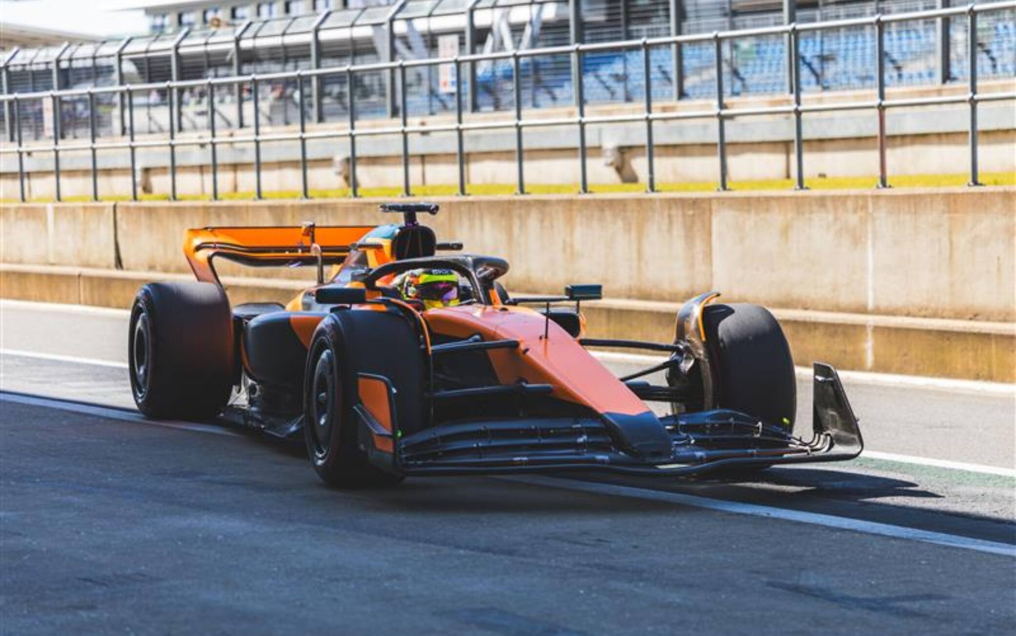 McLaren, Fornaroli in pista a Silverstone per un test con la macchina del 2023