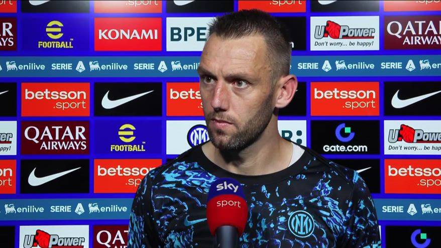 De Vrij: "Possiamo vincere due trofei, faremo di tutto"