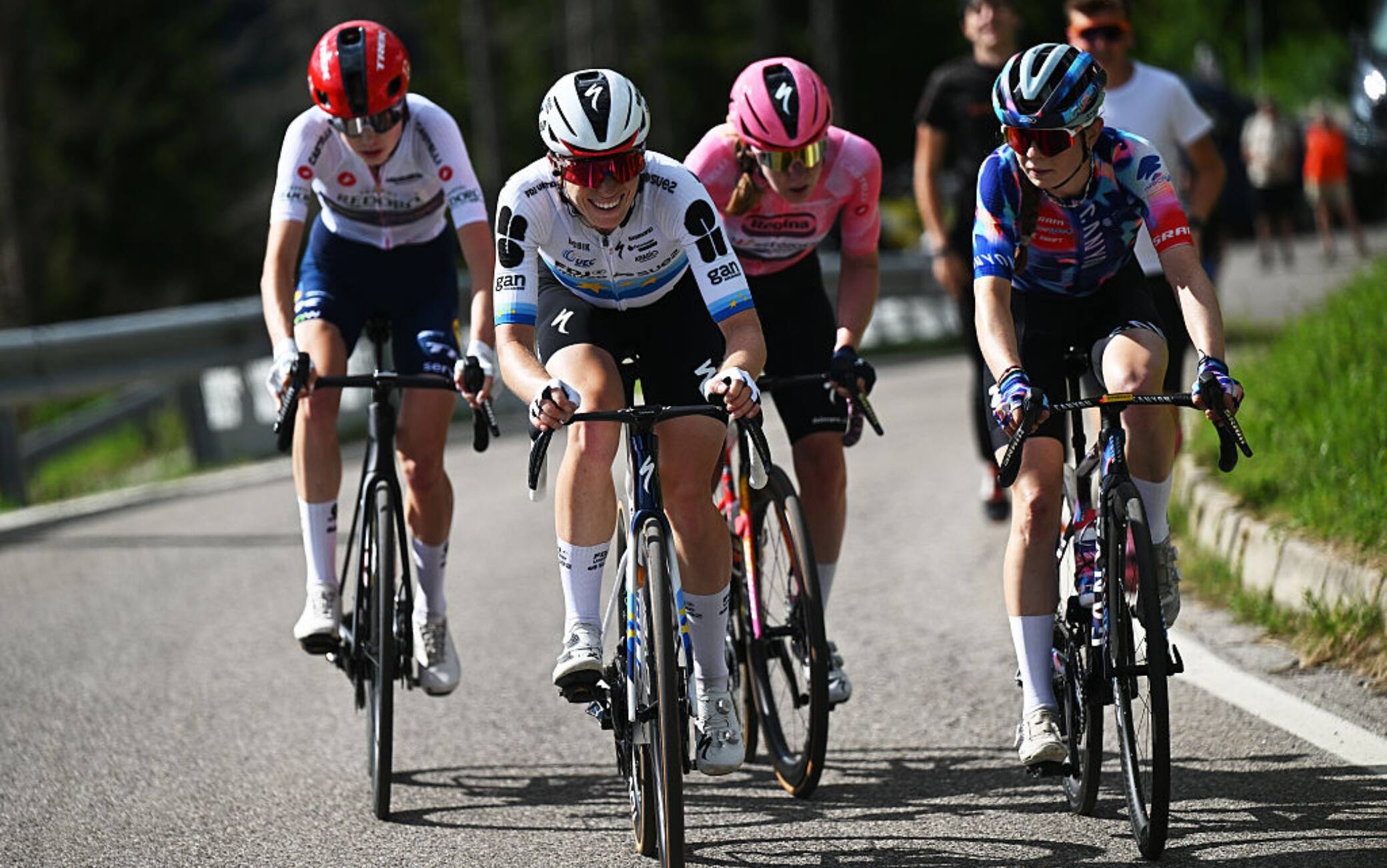 Giro d'Italia Women, Demi Vollering vince la 5^ tappa. van der Breggen resta in rosa