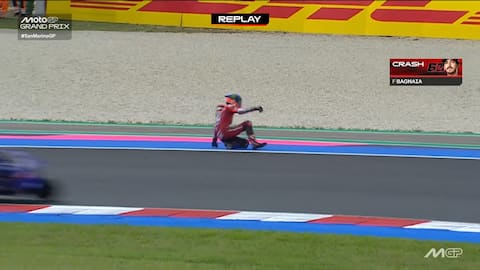 Bagnaia, caduta oggi in MotoGP nel GP di San Marino a Misano. FOTO e ...