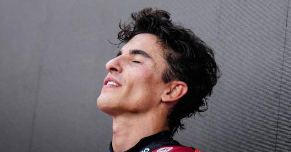 https://sport.sky.it/assets/images/dd320a420fecac9b508dd53518406ea3efaeede3/skysport/it/motori/motogp/video/2026/06/07/marc-marquez-vittoria-gp-ungheria-intervista-1103692/marquez_podio_og.jpg?im=Resize,width=1218