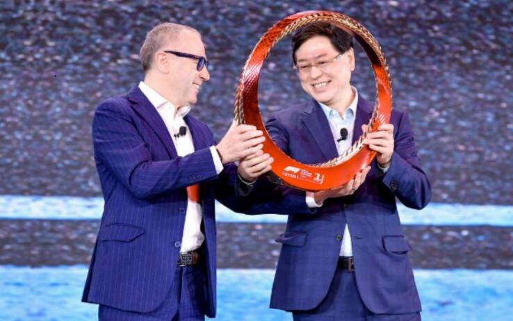 F1, trofeo Lenovo del GP Cina