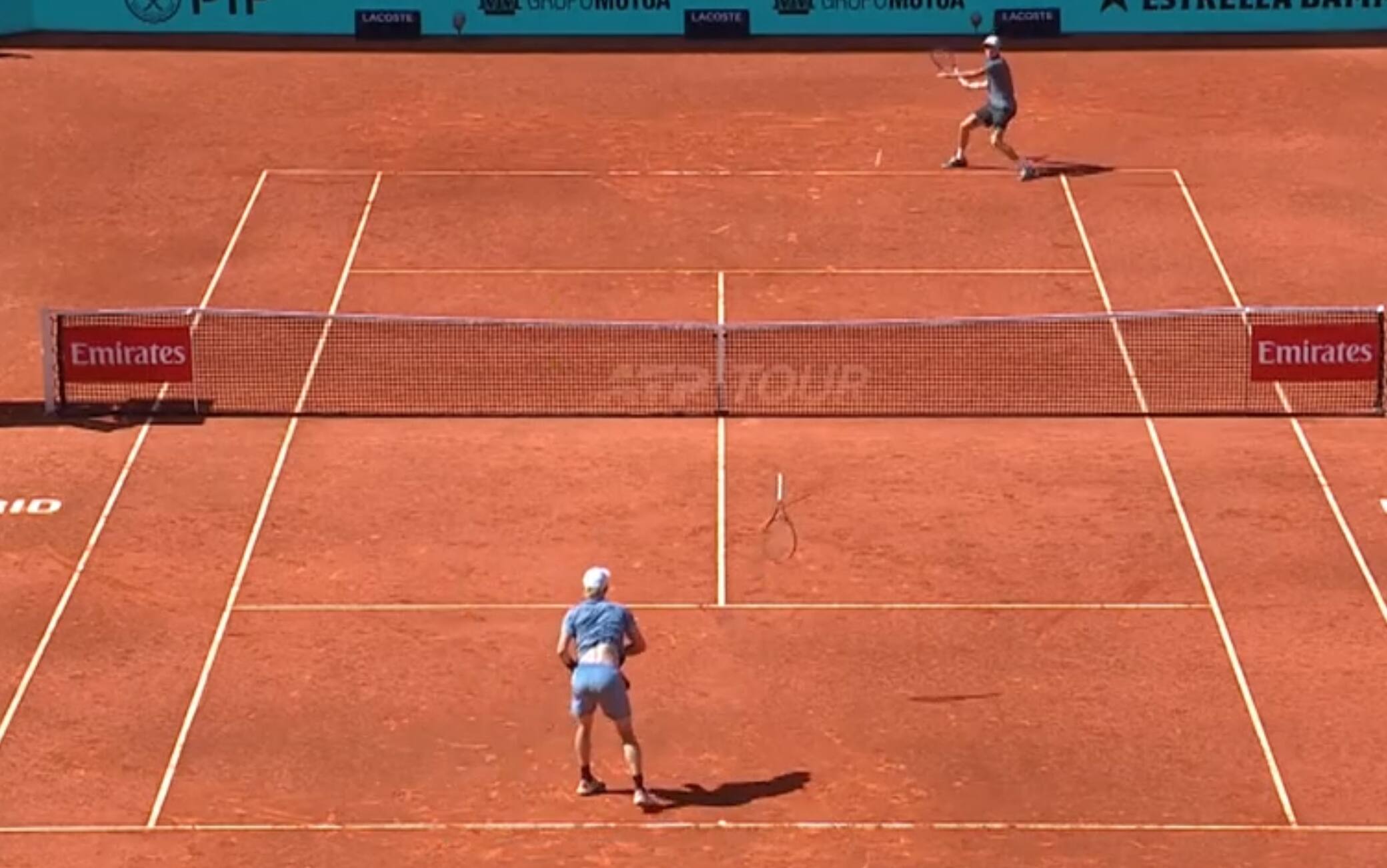 Moller perde la racchetta sul set point per Sinner all'Atp Madrid. VIDEO