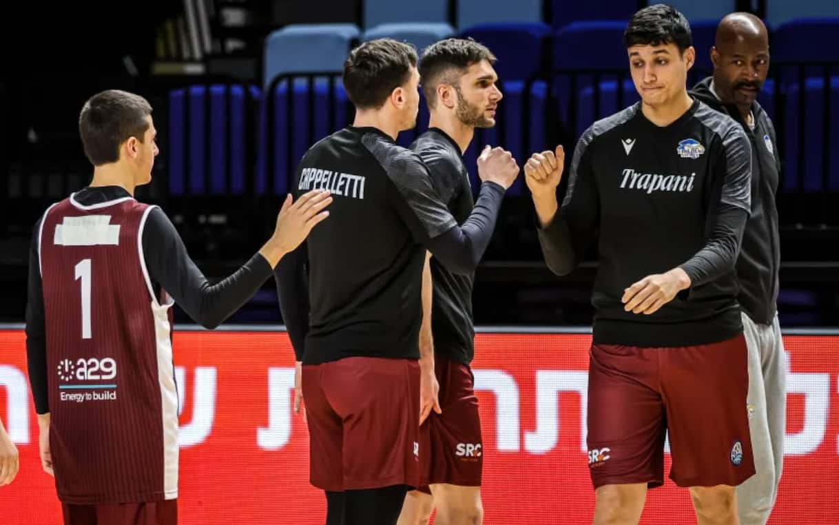 https://sport.sky.it/assets/images/df456b237ff042d640be1d3b80709840b68991bc/skysport/it/basket/2026/01/06/trapani-partita-hapoel-holon-conclusione/trapani_BCL_FIBA.jpg?im=Resize,width=1218