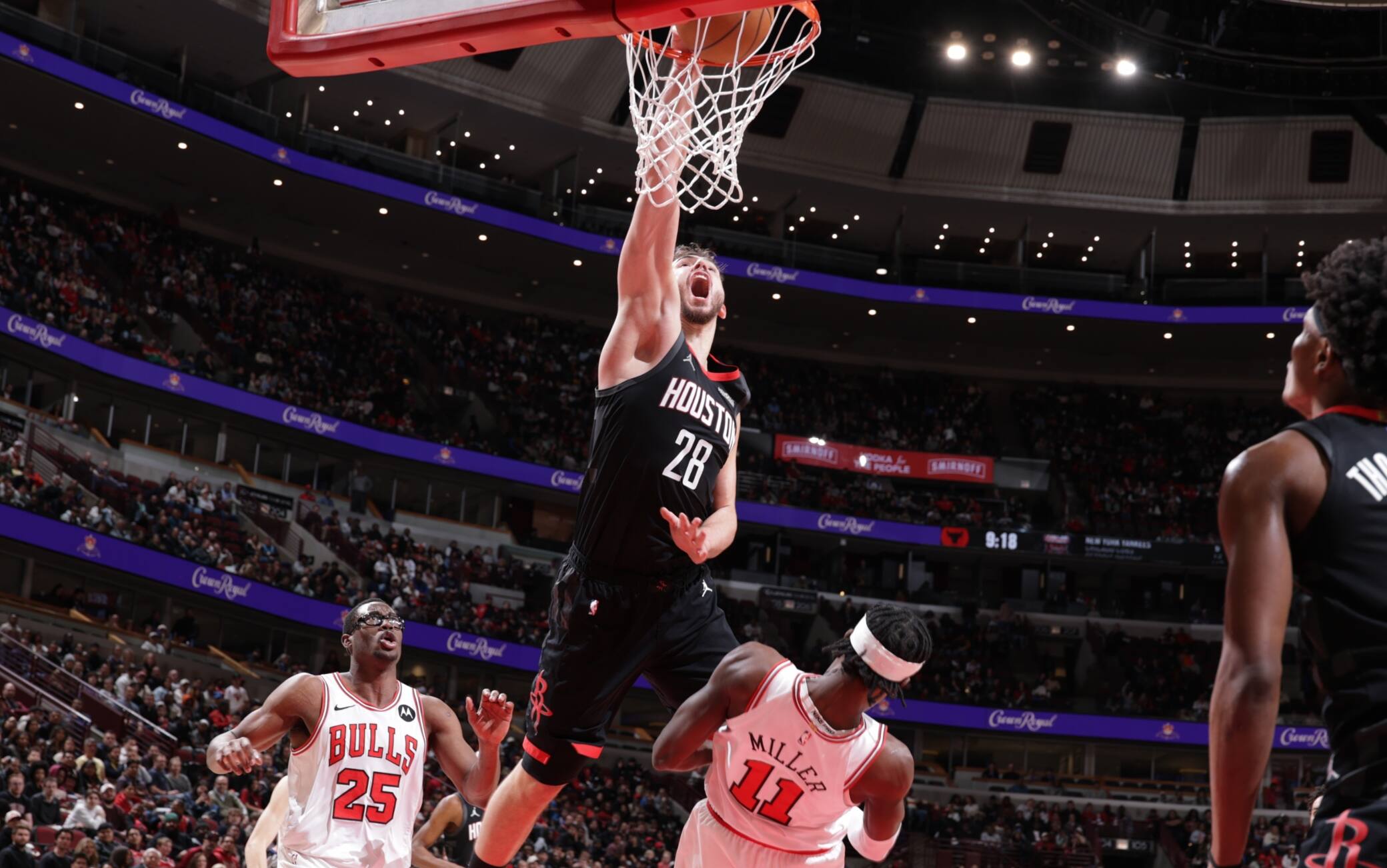 NBA, il poster di Alperen Sengun su Leonard Miller vale la numero 1 nella top-5. VIDEO
