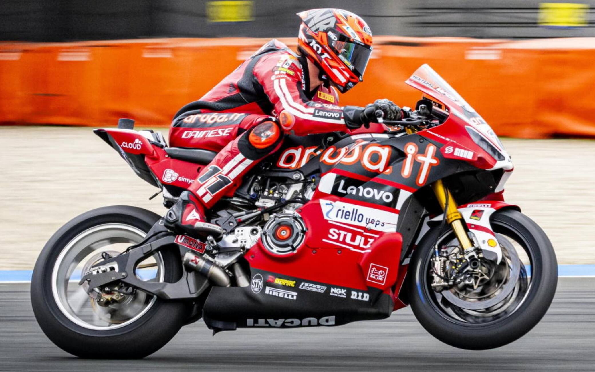 Bulega e la Ducati dettano legge anche in gara 2 ad Assen. Sul podio Lecuona e Sam Lowes