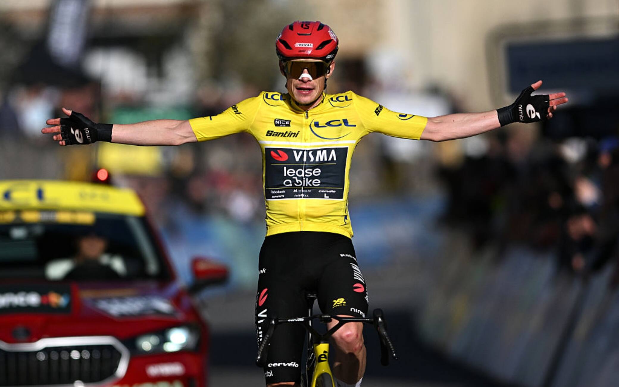 Parigi-Nizza, Vingegaard vince anche la 5^ tappa e rafforza il primato