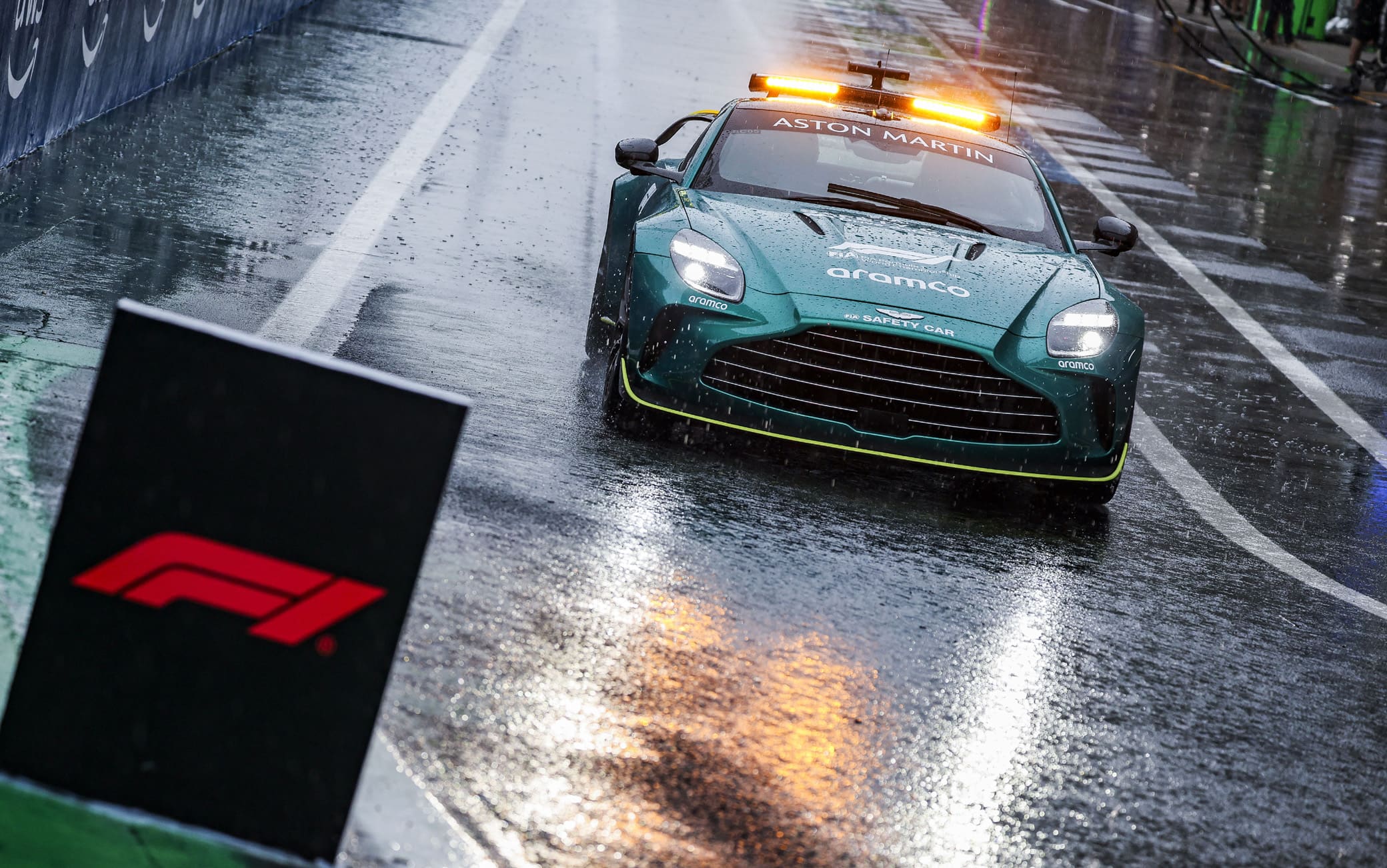 F1 2026, cambio per la Safety Car: Mercedes unico fornitore. Addio Aston Martin