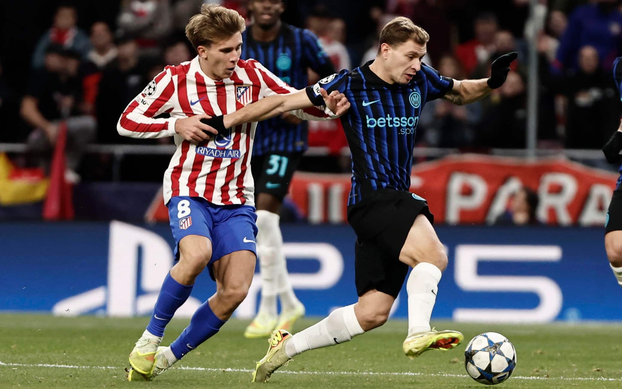 Un'immagine di Barella durante Atletico-Inter dello scorso anno